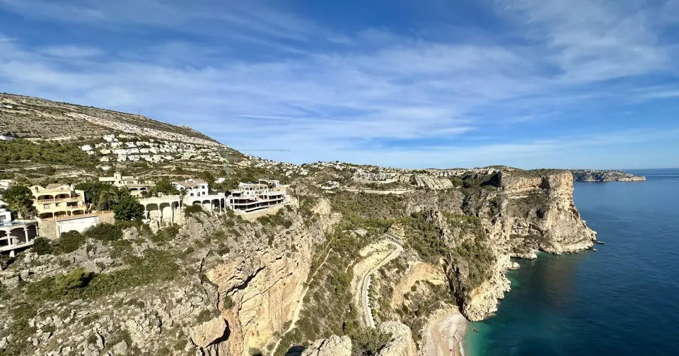 Il TSJCV esclude due parcelle di Cumbre del Sol dal SIC Penya-segats de la Marina
