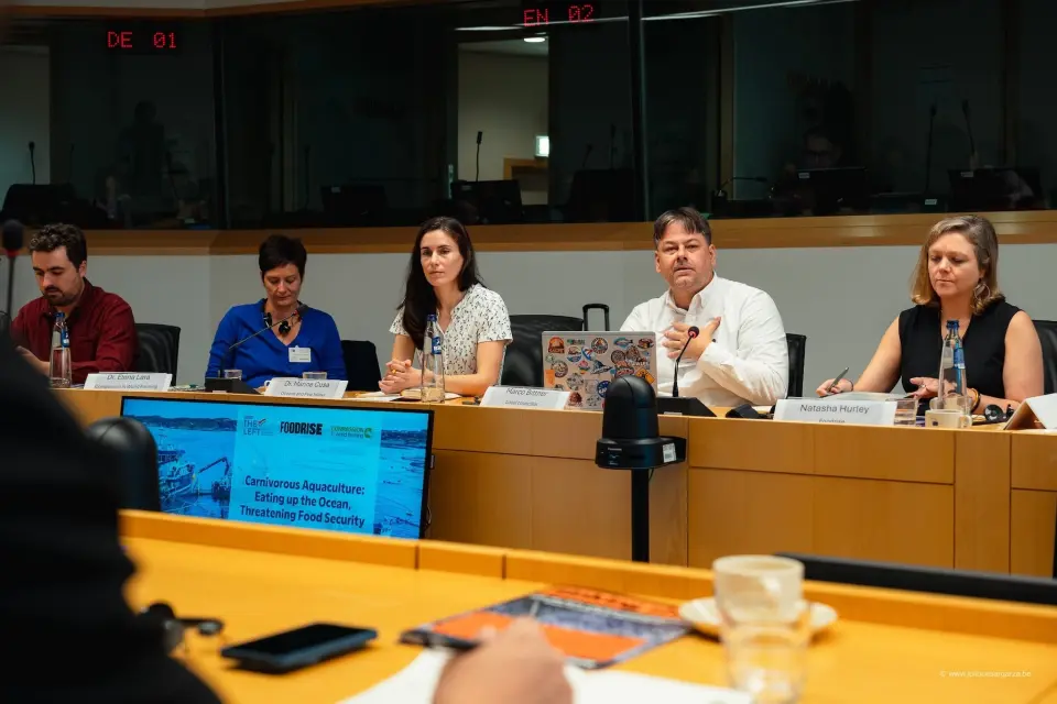 Calp porta al Parlamento Europeo il suo rifiuto della megaampliazione dell'allevamento ittico