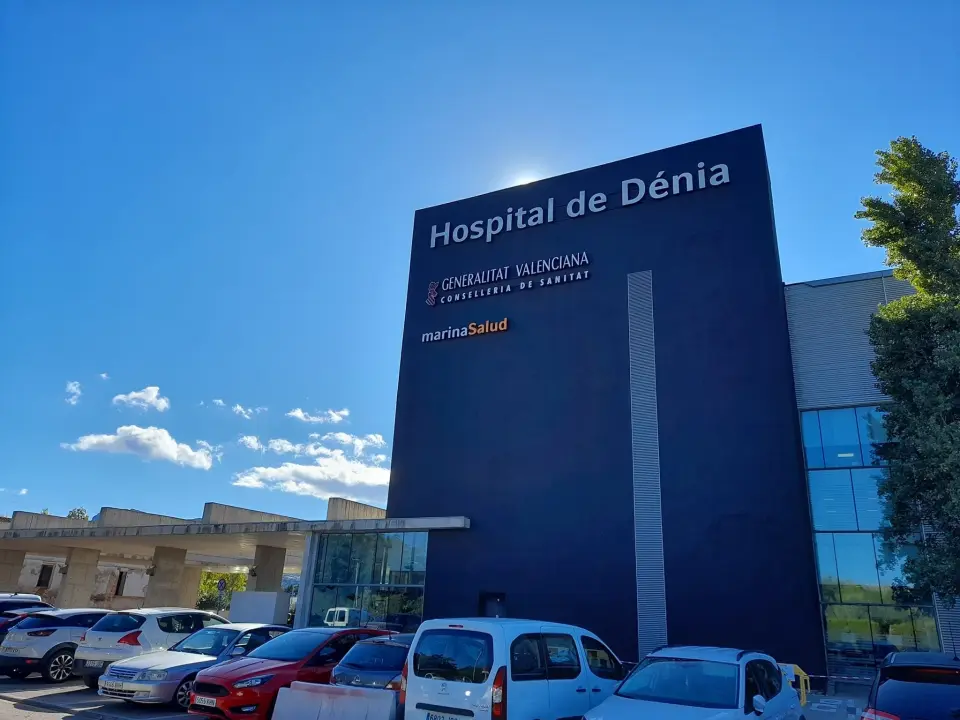 Un paziente dell'Ospedale di Dénia denuncia due annullamenti dell'operazione in una settimana