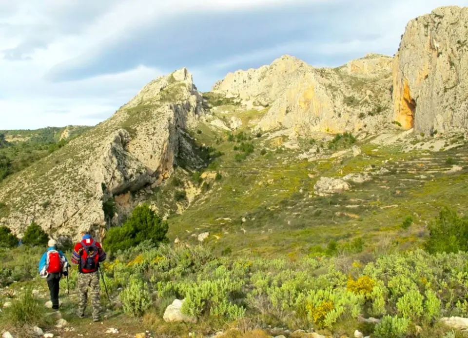 Pego i les Valls programa senderismo, visitas guiadas y la Cova de Canelobres para el otoño