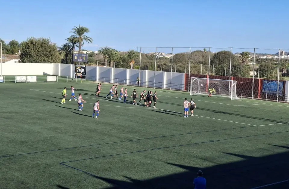 Il CD Jávea dilaga 5-1 contro il Redován CF nella Lliga Comunitat